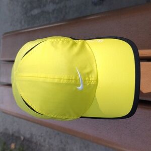 Nike Featherlight Dri-Fit Small Swoosh Running Gym Adjustable Strap-on Hat OS